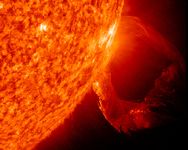 space137-solar-circular-prominence_33698_200x150